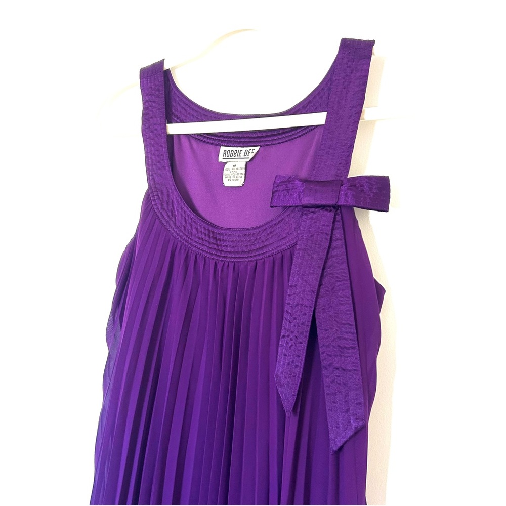 Signature Robbie Bee Cocktail Dress Sleeveless Aline Pleated Purple Size 10